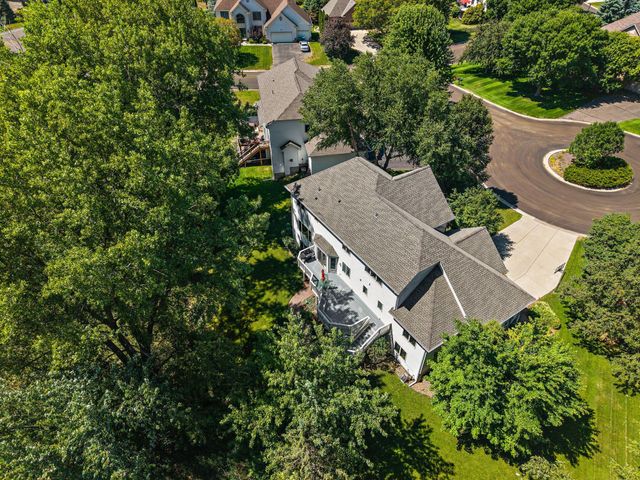 1401 Larkspur Court, Woodbury, MN 55129