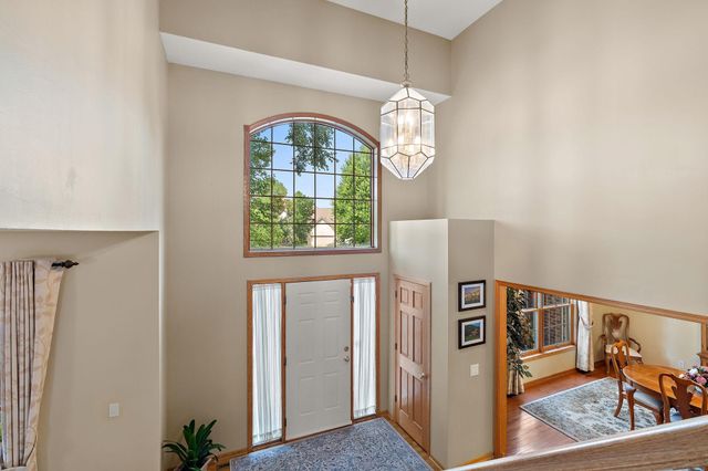 1401 Larkspur Court, Woodbury, MN 55129