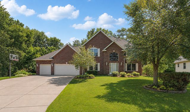 1401 Larkspur Court, Woodbury, MN 55129