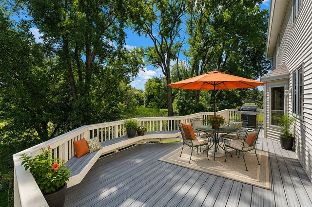 1401 Larkspur Court, Woodbury, MN 55129