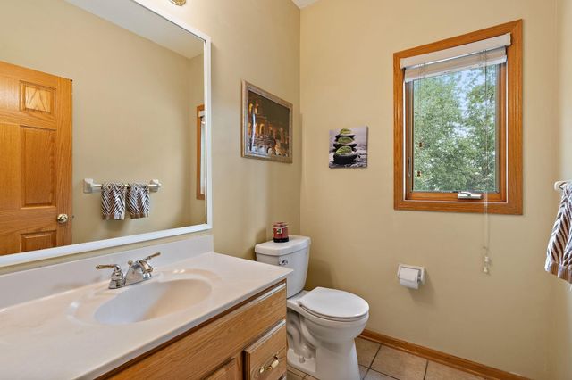 1401 Larkspur Court, Woodbury, MN 55129