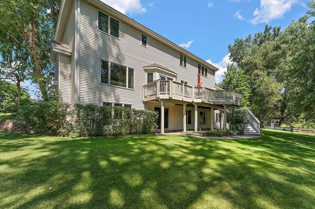 1401 Larkspur Court, Woodbury, MN 55129