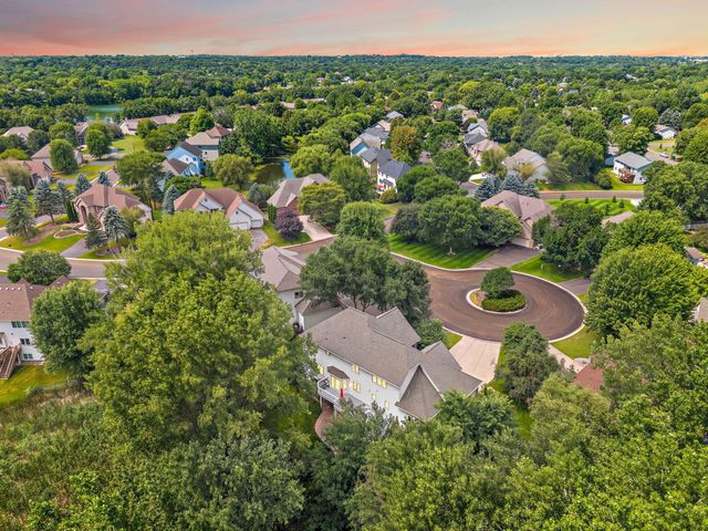 1401 Larkspur Court, Woodbury, MN 55129