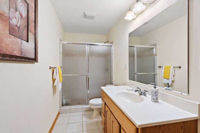 1401 Larkspur Court, Woodbury, MN 55129
