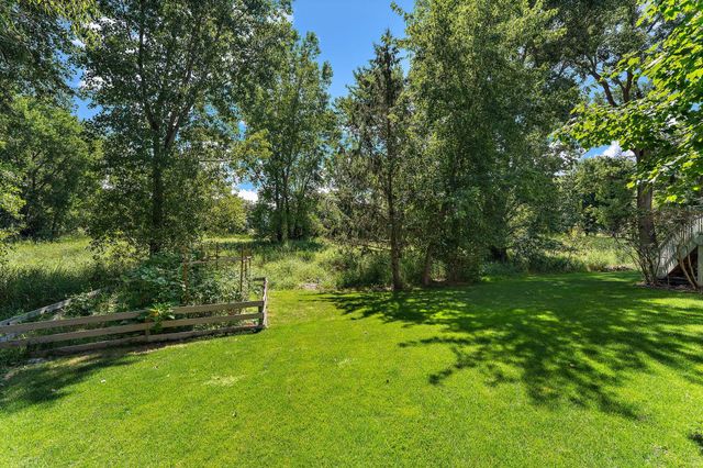 1401 Larkspur Court, Woodbury, MN 55129