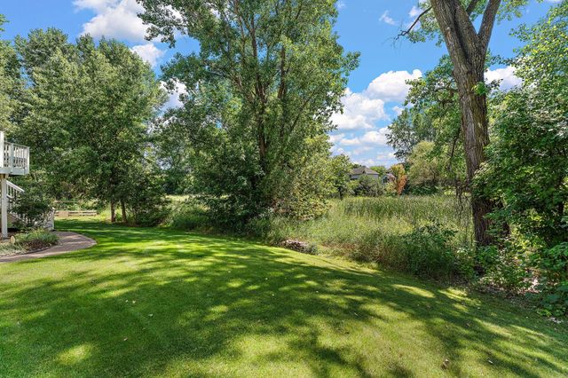 1401 Larkspur Court, Woodbury, MN 55129