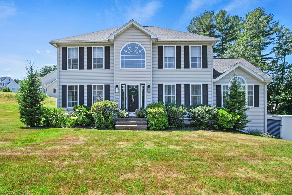 14 Deer Hill Circle, Pelham, NH 03076