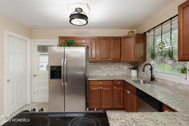 24 Norwood Drive, Toms River, NJ 08755