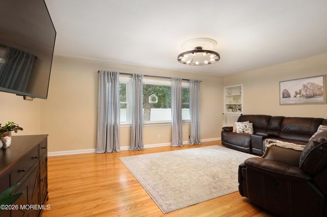 24 Norwood Drive, Toms River, NJ 08755