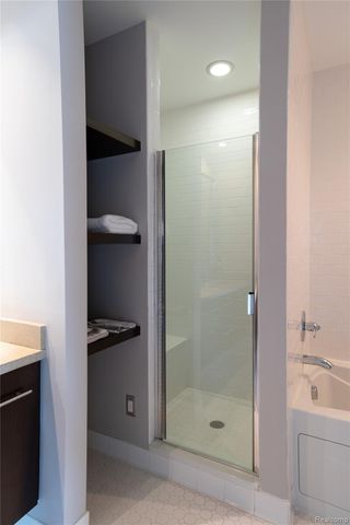 111 N MAIN Street 303, Royal Oak, MI 48067