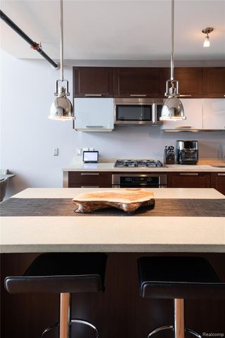 111 N MAIN Street 303, Royal Oak, MI 48067