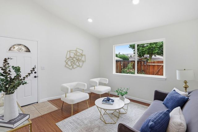 6887 Rockton Avenue, San Jose, CA 95119