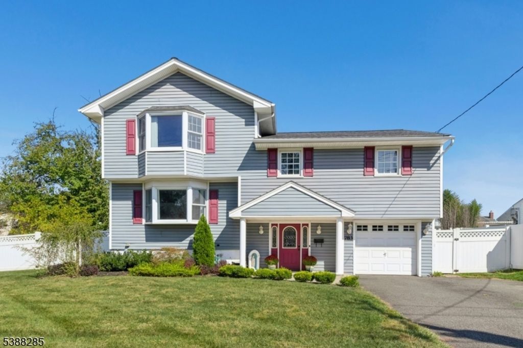783 RIVERBEND DRIVE, Clark Twp., NJ 07066