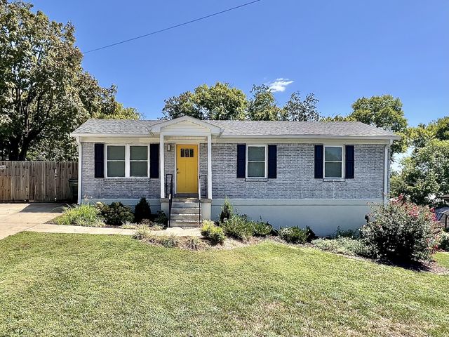 207 N Cedar Ln, Pulaski, TN 38478