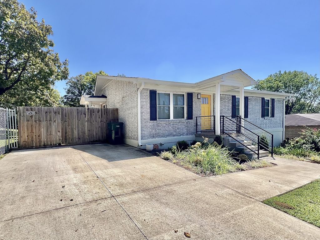 207 N Cedar Ln, Pulaski, TN 38478