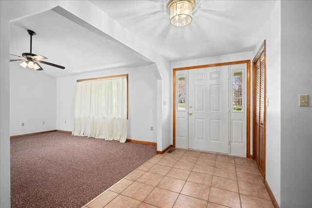 25 Collier Cir, Spencer, MA 01562