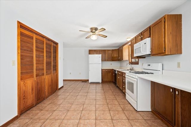 25 Collier Cir, Spencer, MA 01562