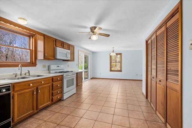 25 Collier Cir, Spencer, MA 01562