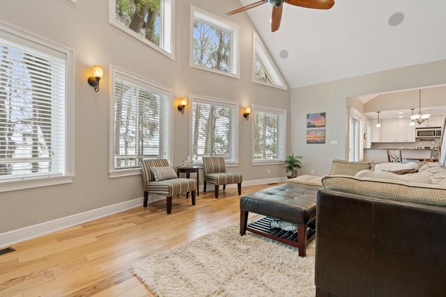 4219 NE Cherry Lake Circle, Madison, FL 32340