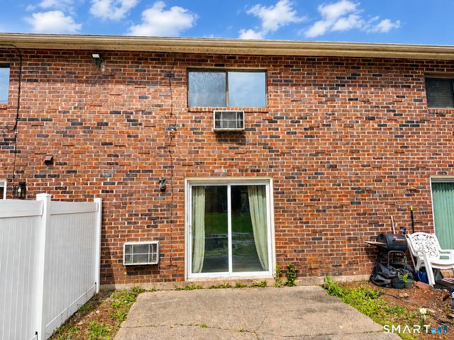 50 Wakefield Circle 50, East Hartford, CT 06118