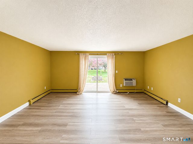 50 Wakefield Circle 50, East Hartford, CT 06118