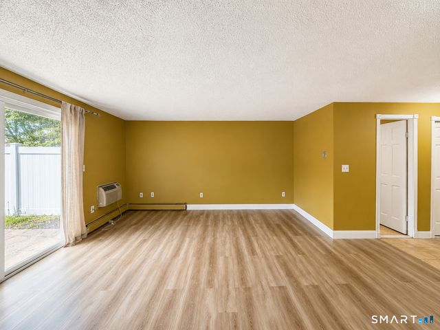 50 Wakefield Circle 50, East Hartford, CT 06118