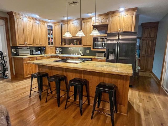 340 S Main Street, Sheffield, IL 61361