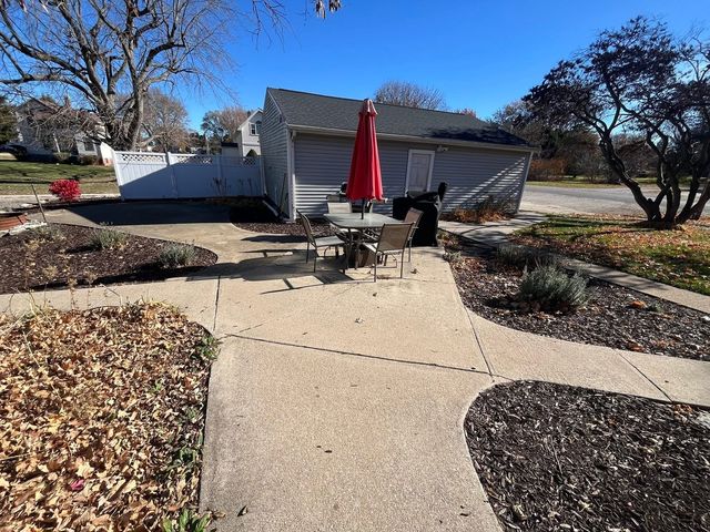 340 S Main Street, Sheffield, IL 61361