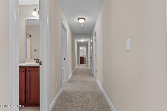 280 Wiregrass Lane, Southern Pines, NC 28387