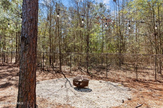 280 Wiregrass Lane, Southern Pines, NC 28387