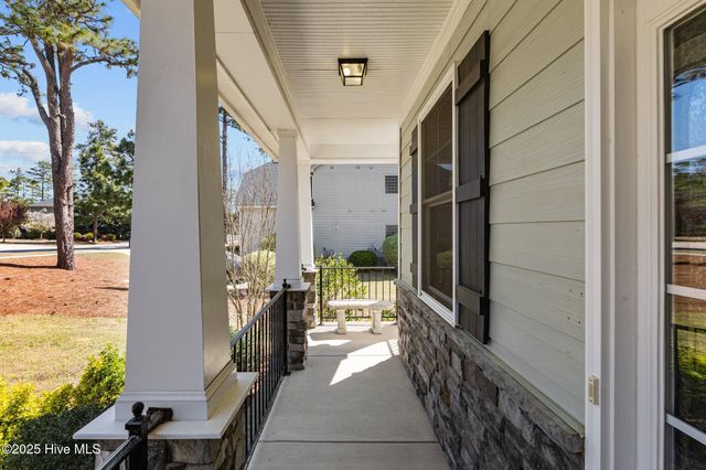 280 Wiregrass Lane, Southern Pines, NC 28387