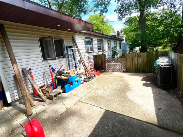 2063 S Manitou Circle, Norton Shores, MI 49441