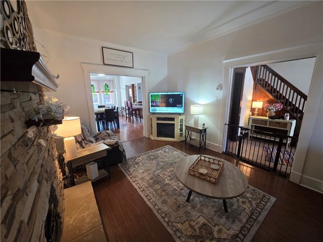 361 Gross St, Bloomfield, PA 15224