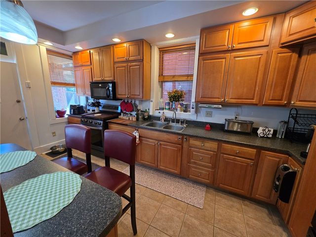 361 Gross St, Bloomfield, PA 15224