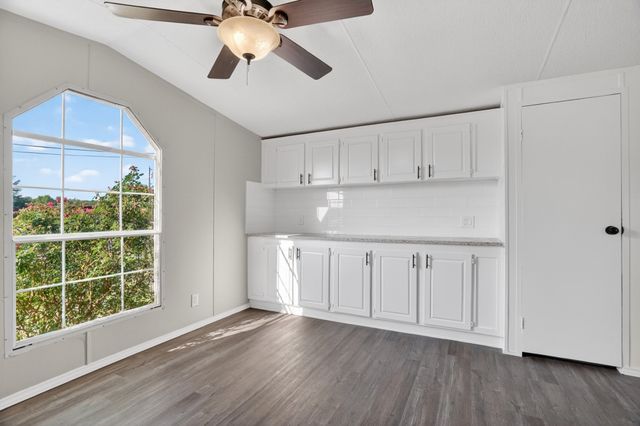 7601 River Run, Granbury, TX 76049