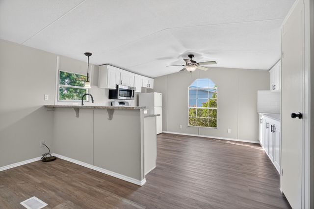 7601 River Run, Granbury, TX 76049