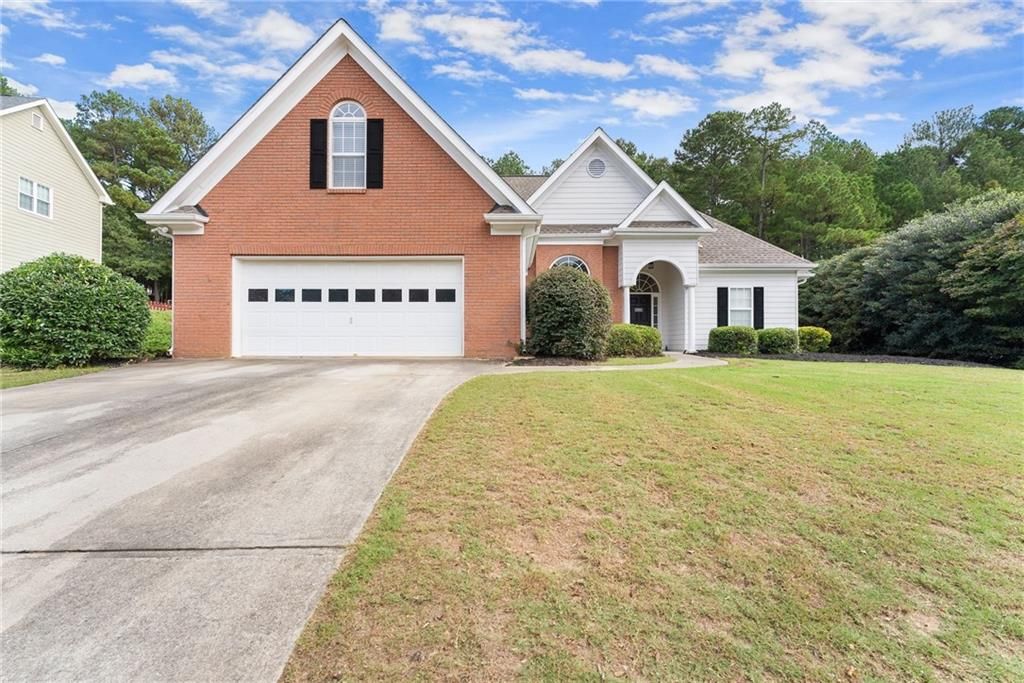 642 Shady Willow Lane, Loganville, GA 30052
