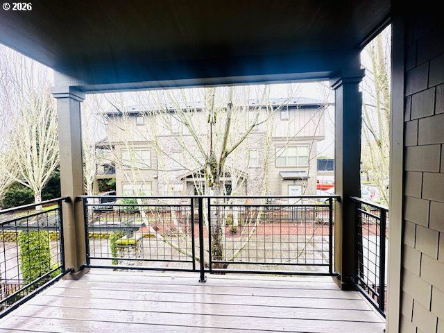 621 Ne GARSWOOD Ln, Hillsboro, OR 97006