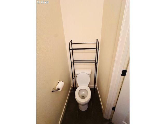 621 Ne GARSWOOD Ln, Hillsboro, OR 97006