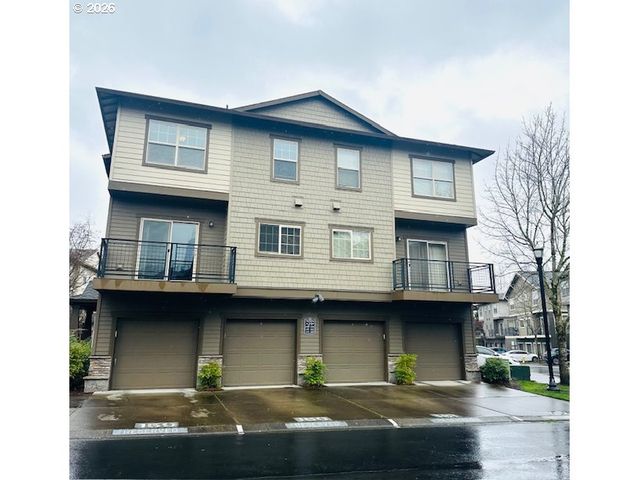 621 Ne GARSWOOD Ln, Hillsboro, OR 97006