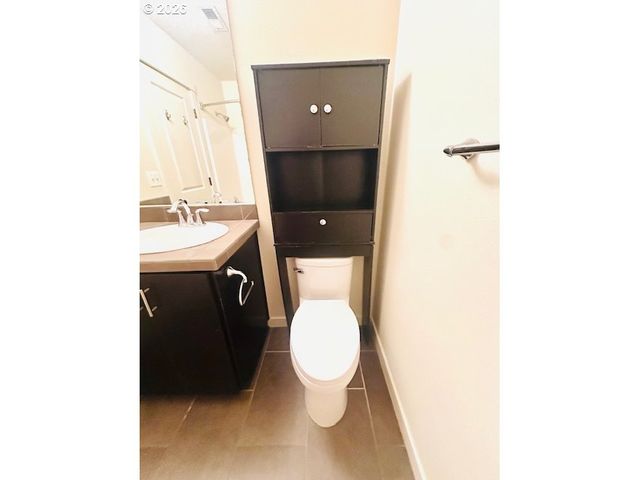 621 Ne GARSWOOD Ln, Hillsboro, OR 97006