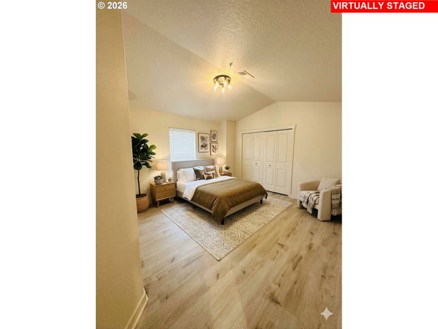 621 Ne GARSWOOD Ln, Hillsboro, OR 97006