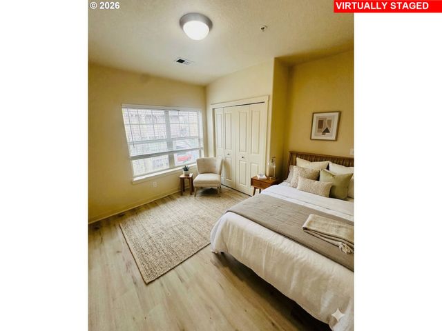 621 Ne GARSWOOD Ln, Hillsboro, OR 97006