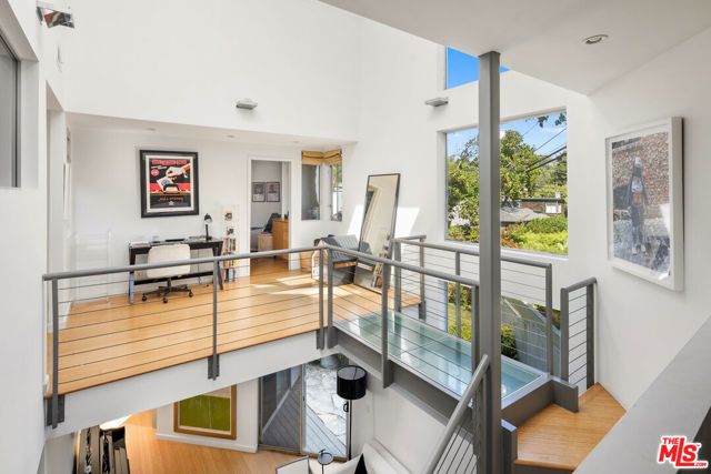 278 Entrada Drive, Santa Monica, CA 90402
