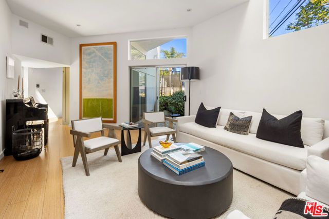 278 Entrada Drive, Santa Monica, CA 90402