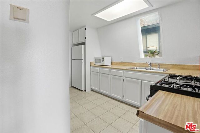 27071 Overlook Lane, Lake Arrowhead, CA 92352