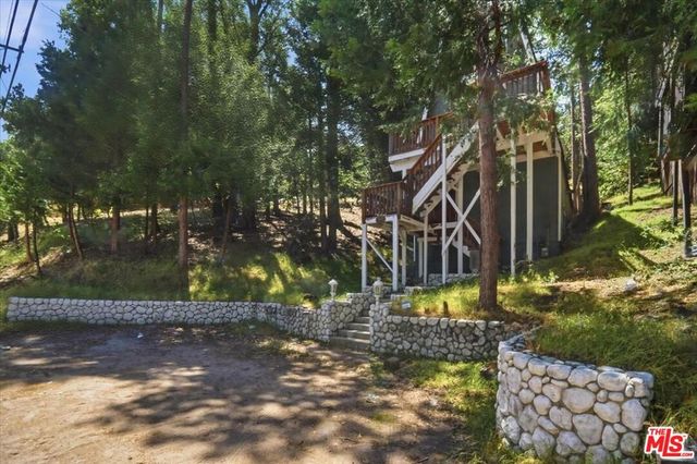 27071 Overlook Lane, Lake Arrowhead, CA 92352