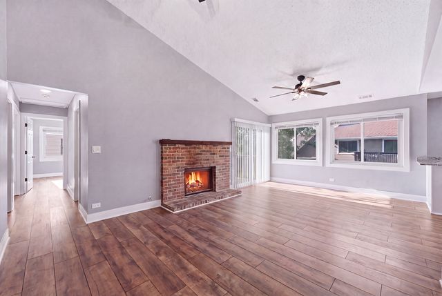 938 Hidden Lake Drive 938, Buffalo Grove, IL 60089