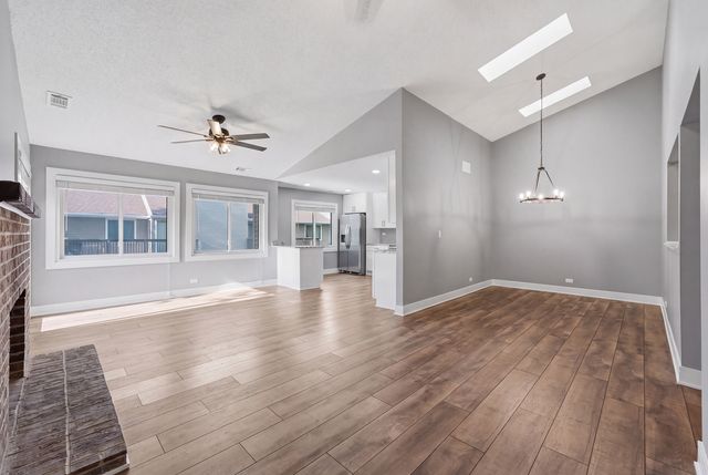 938 Hidden Lake Drive 938, Buffalo Grove, IL 60089