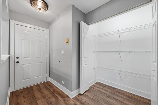 938 Hidden Lake Drive 938, Buffalo Grove, IL 60089